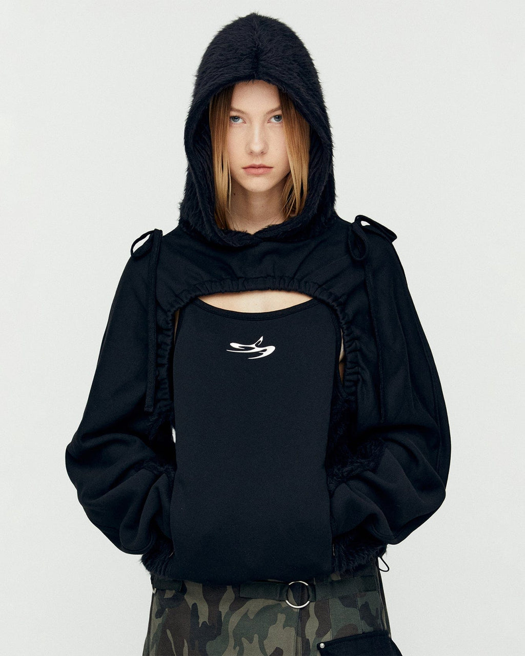 AMOMENTO VELVET SHIRRING HOODIE ダークブラウン andersson-bell-essential-cut-