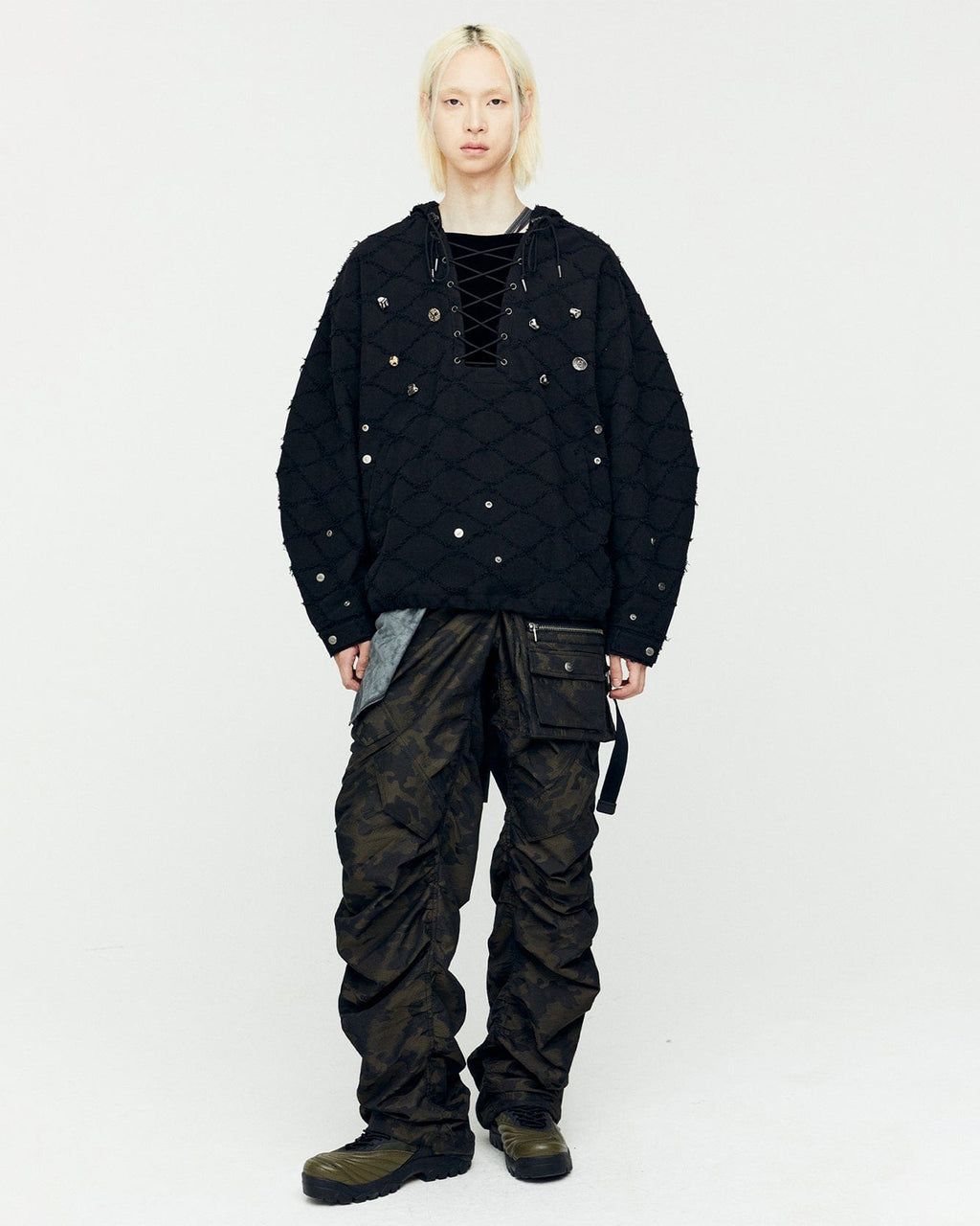 パーカー・フーディ [ANDERSSON BELL] LACE-UP ANORAK HOODIE atb1141m andersson-bell-lace-up-anorak-