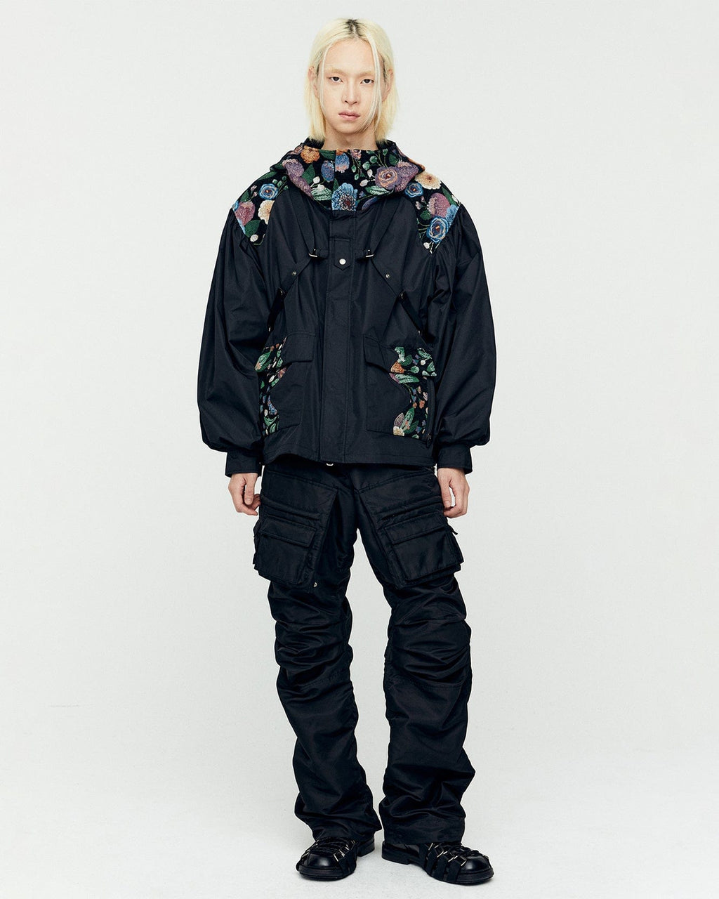 [ANDERSSON BELL]★24FW★韓国人気★POCKET BAG CARGO PANTS POCKET BAG CARGO PANTS apa744m(KHAKI) – Andersson Bell