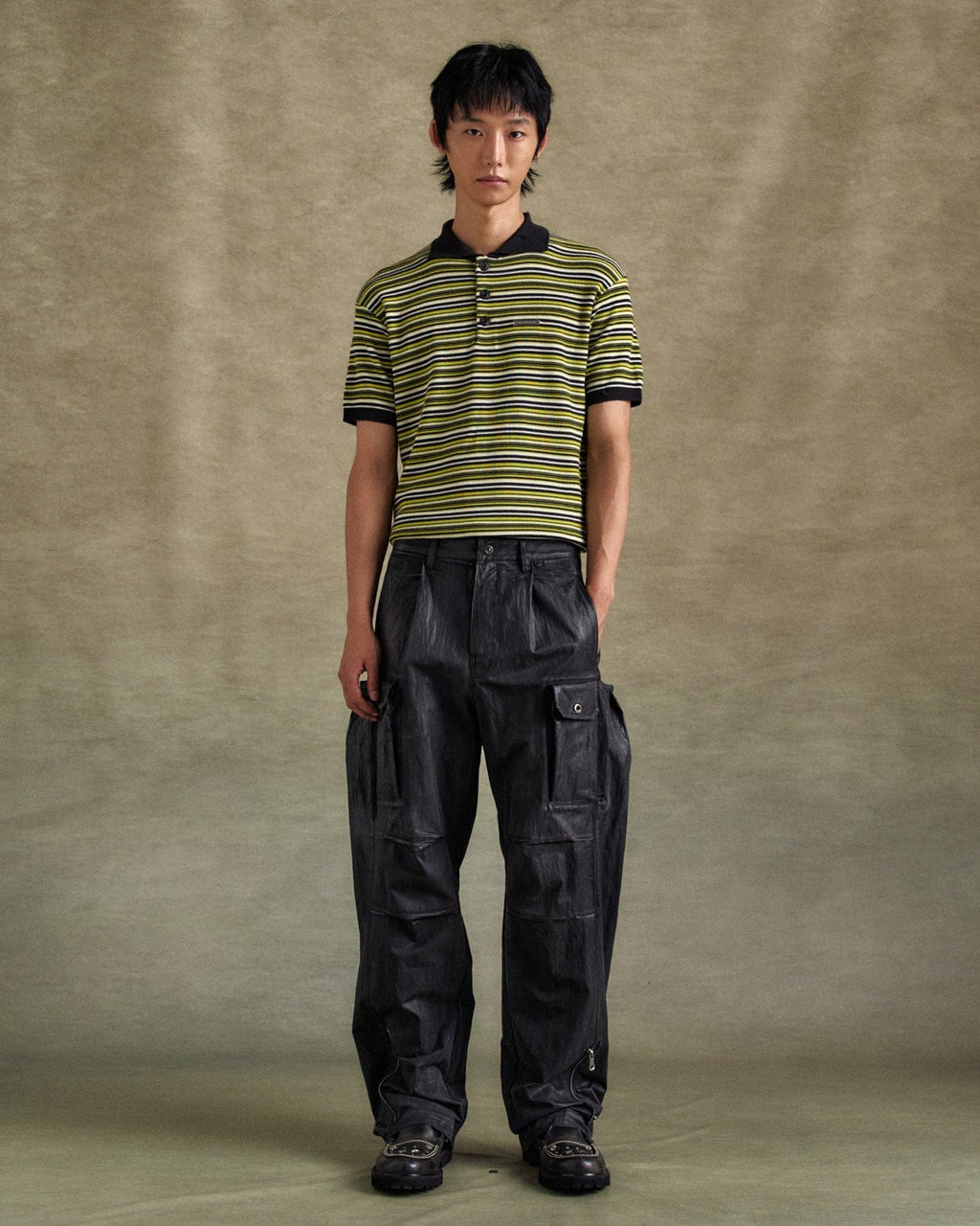 【完売間近】ANDERSSON BELL Waxed Utility Pocket Cargo Pants anderssonbell | WAXED UTILITY POCKET CARGO PANTS - 웨스턴