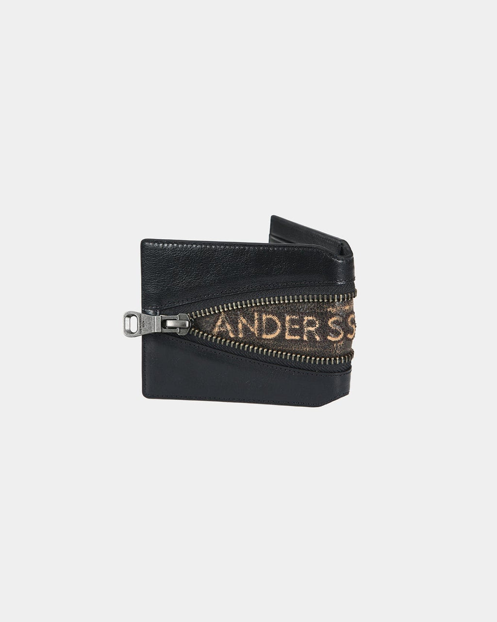 Human Made Leather Zip Wallet Black新品未開封 Human Made Leather Wallet feature bi-fold zip wallet with an