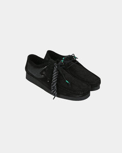 ADSB X CLARKS Wallabee Embroidery aaa531u(BLACK) – Andersson Bell
