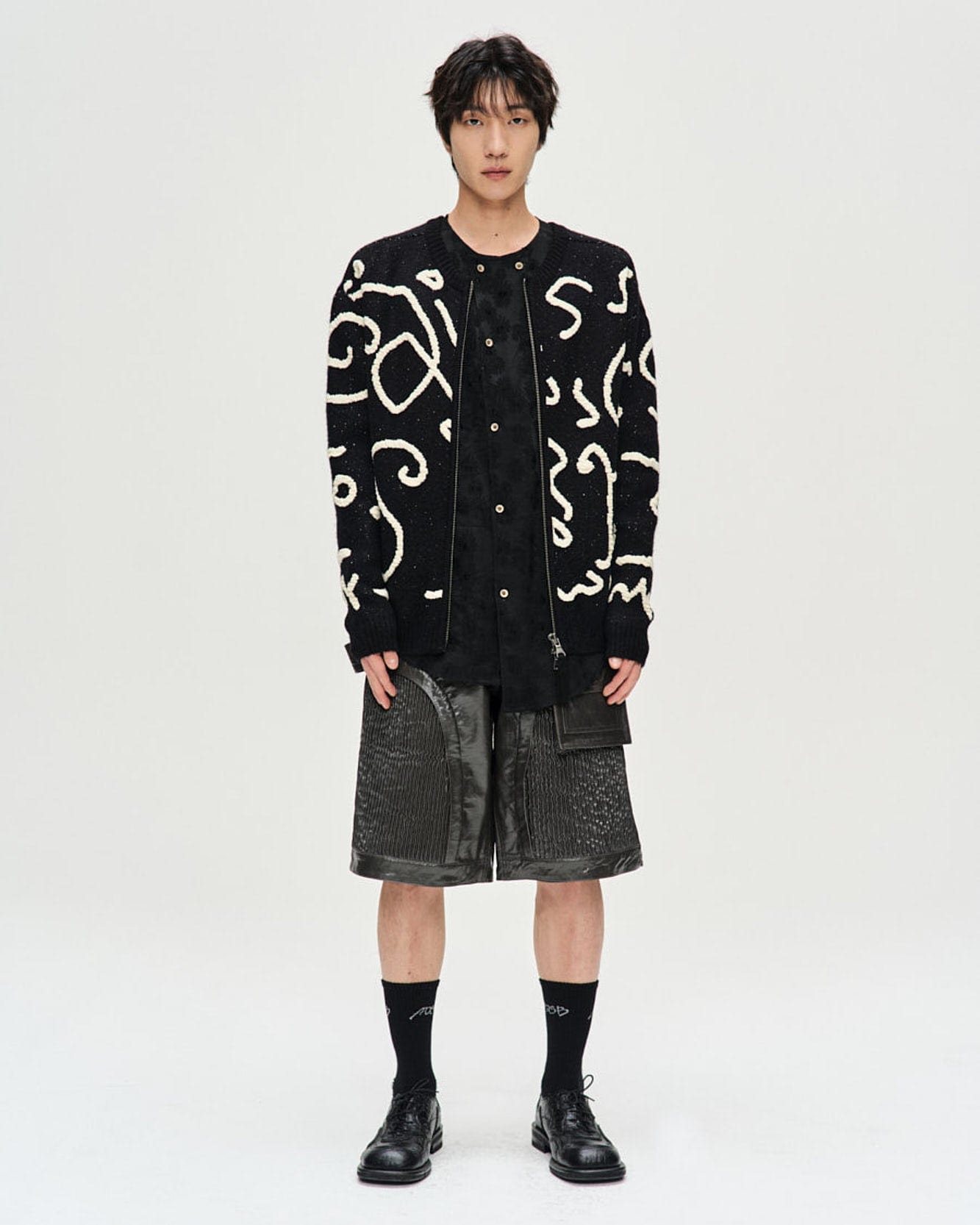 ADSB LOGO CREW-NECK SWEATER atb1068m(BLACK) – Andersson Bell