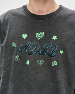 Andersson Bell (ESSENTIAL) ADSB HEARTS CARD T-SHIRTS atb1083u(CHARCOAL)