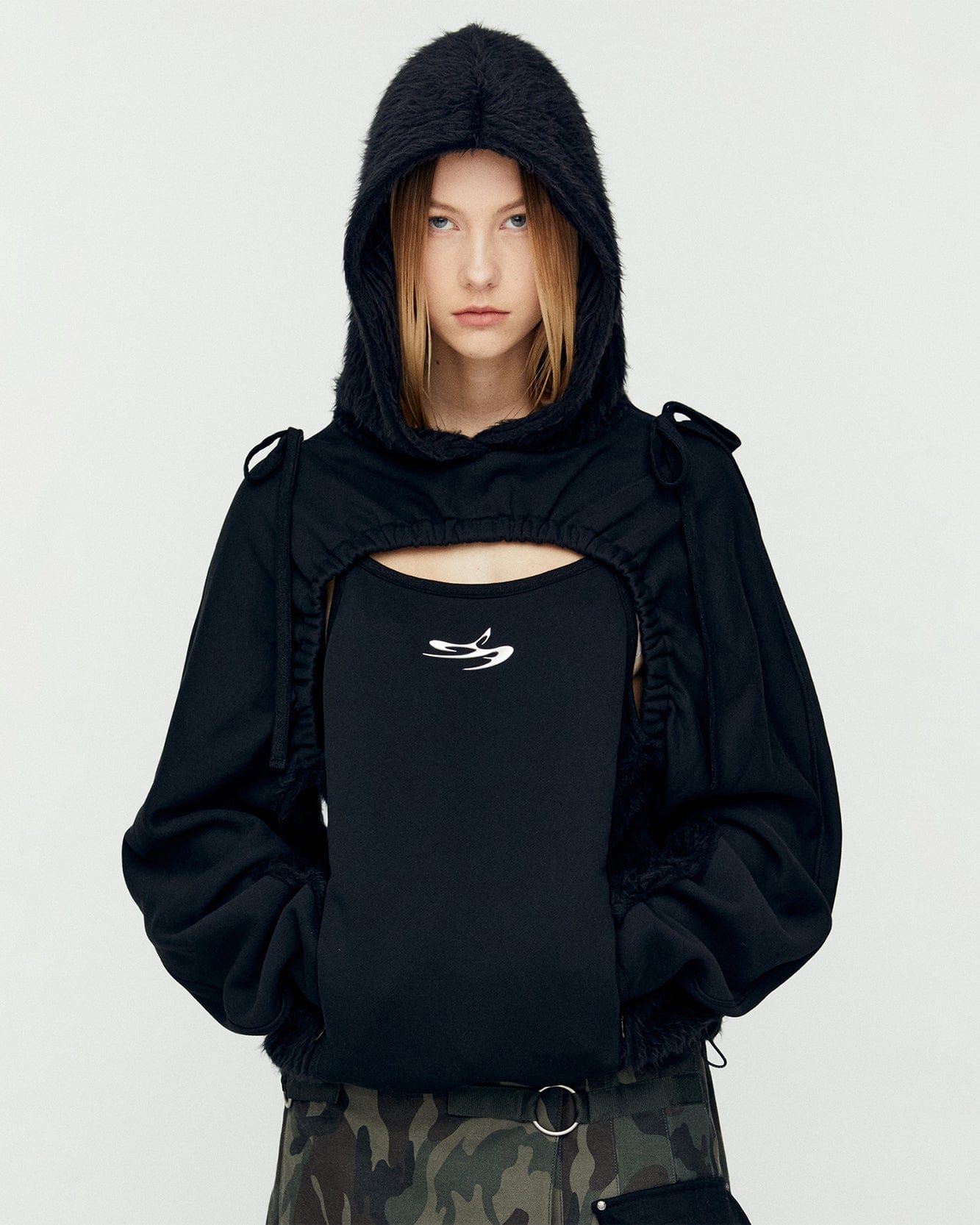 AMOMENTO VELVET SHIRRING HOODIE ダークブラウン AMOMENTO VELVET SHIRRING HOODIE ダークブラウン