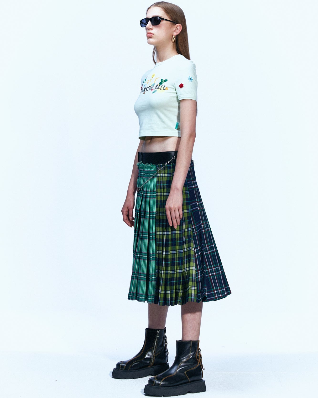 Andersson Bell (ESSENTIAL) DASHA FLOWER GARDEN LOGO T-SHIRT atb894w(PALE MINT)