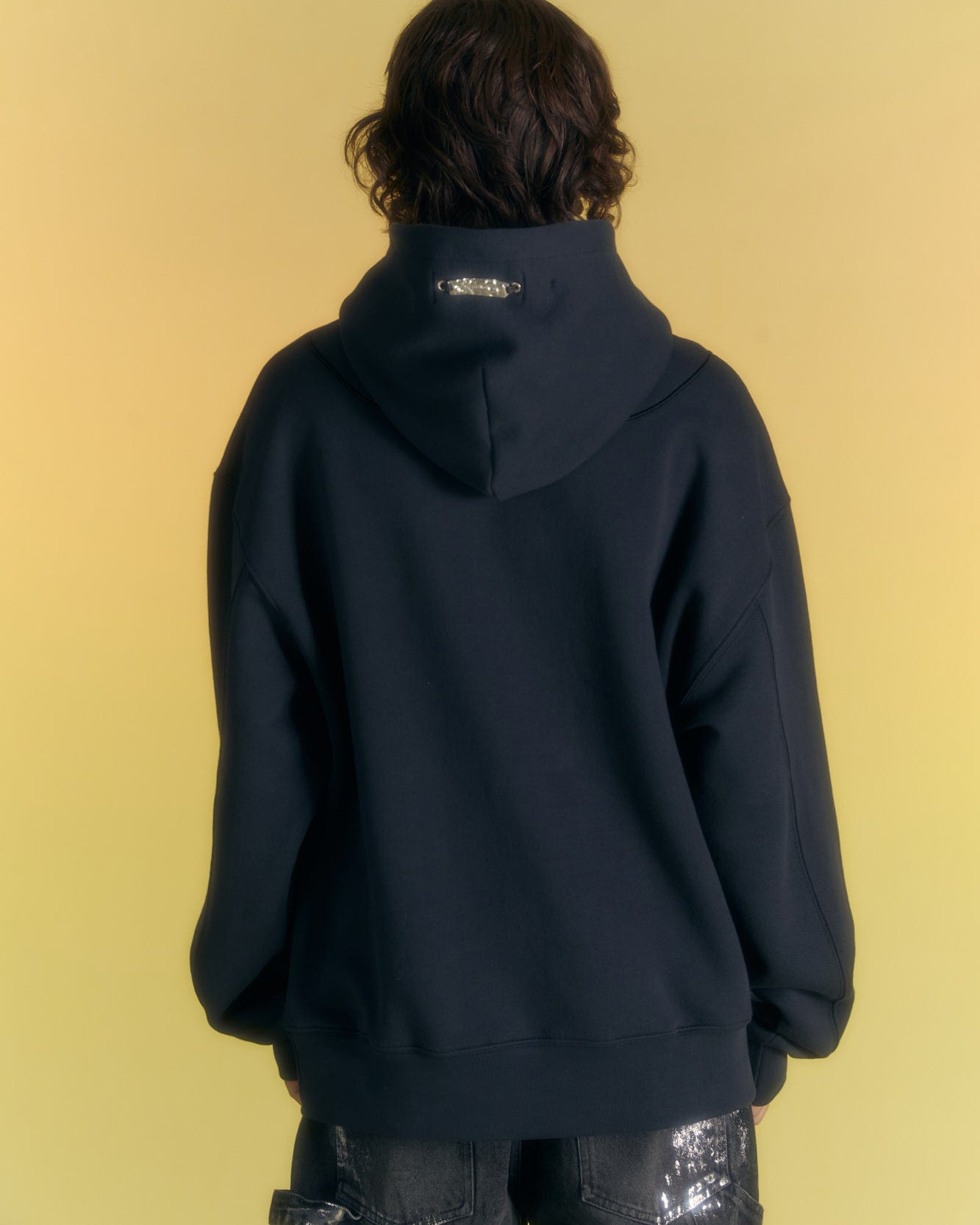 Andersson Bell (ESSENTIAL) UNISEX ADSB HEART HOODIE atb1040u(CHARCOAL)