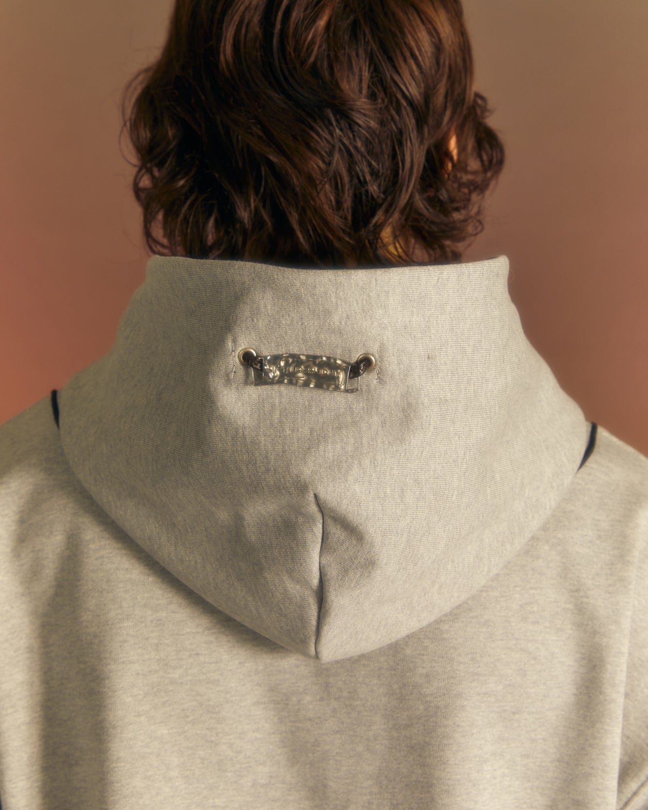 Andersson Bell (ESSENTIAL) UNISEX ADSB HEART HOODIE atb1040u(GREY)