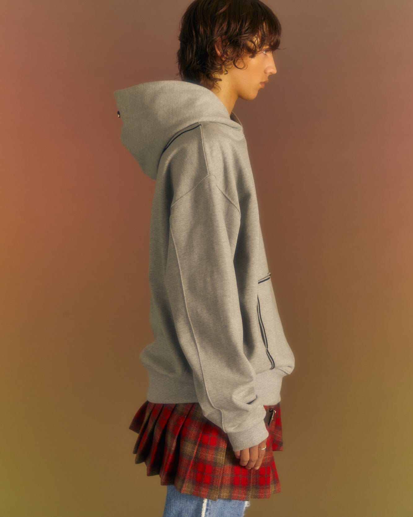 Andersson Bell (ESSENTIAL) UNISEX ADSB HEART HOODIE atb1040u(GREY)