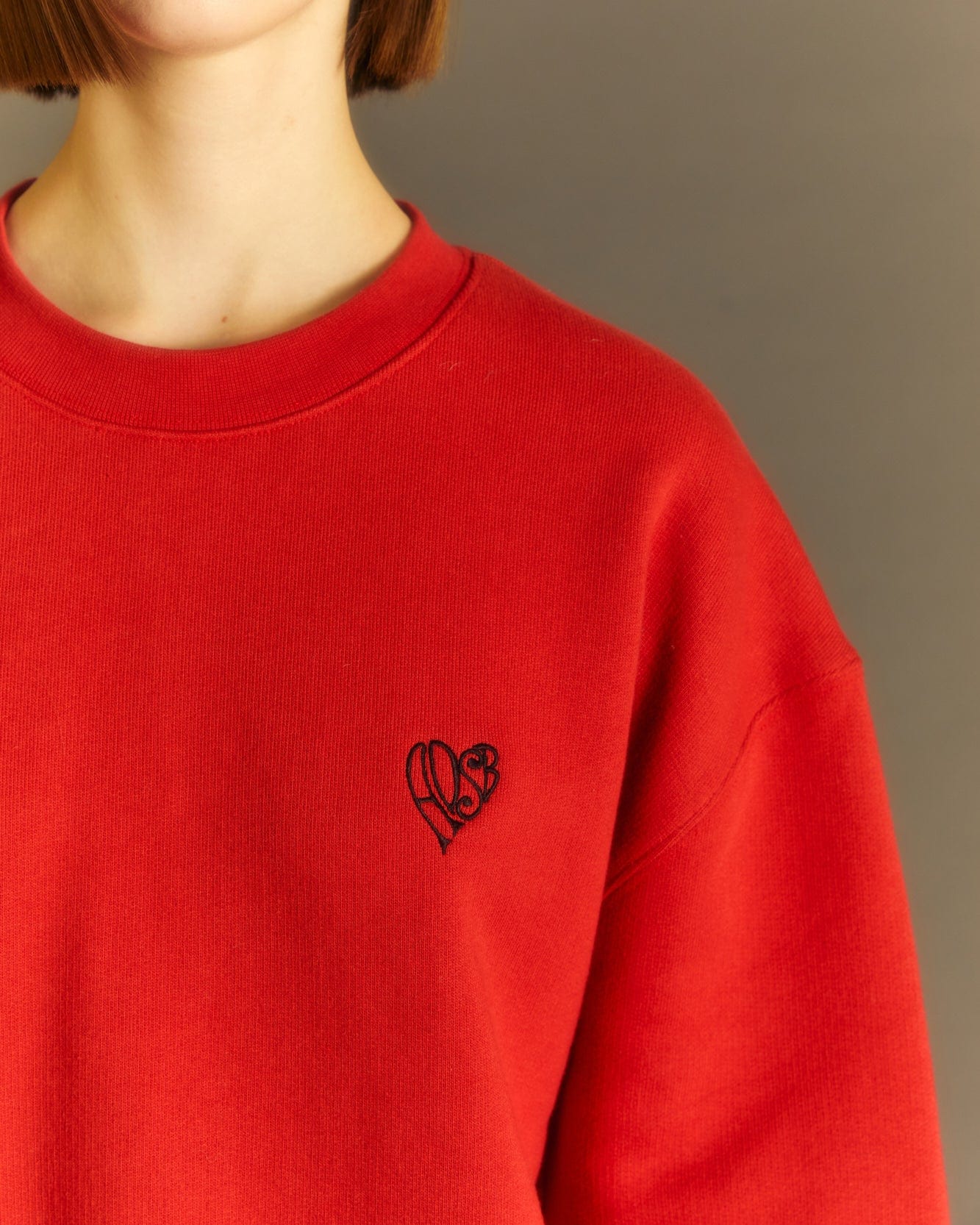 Andersson Bell (ESSENTIAL) UNISEX ADSB HEART SWEATSHIRTS atb1039u(RED)