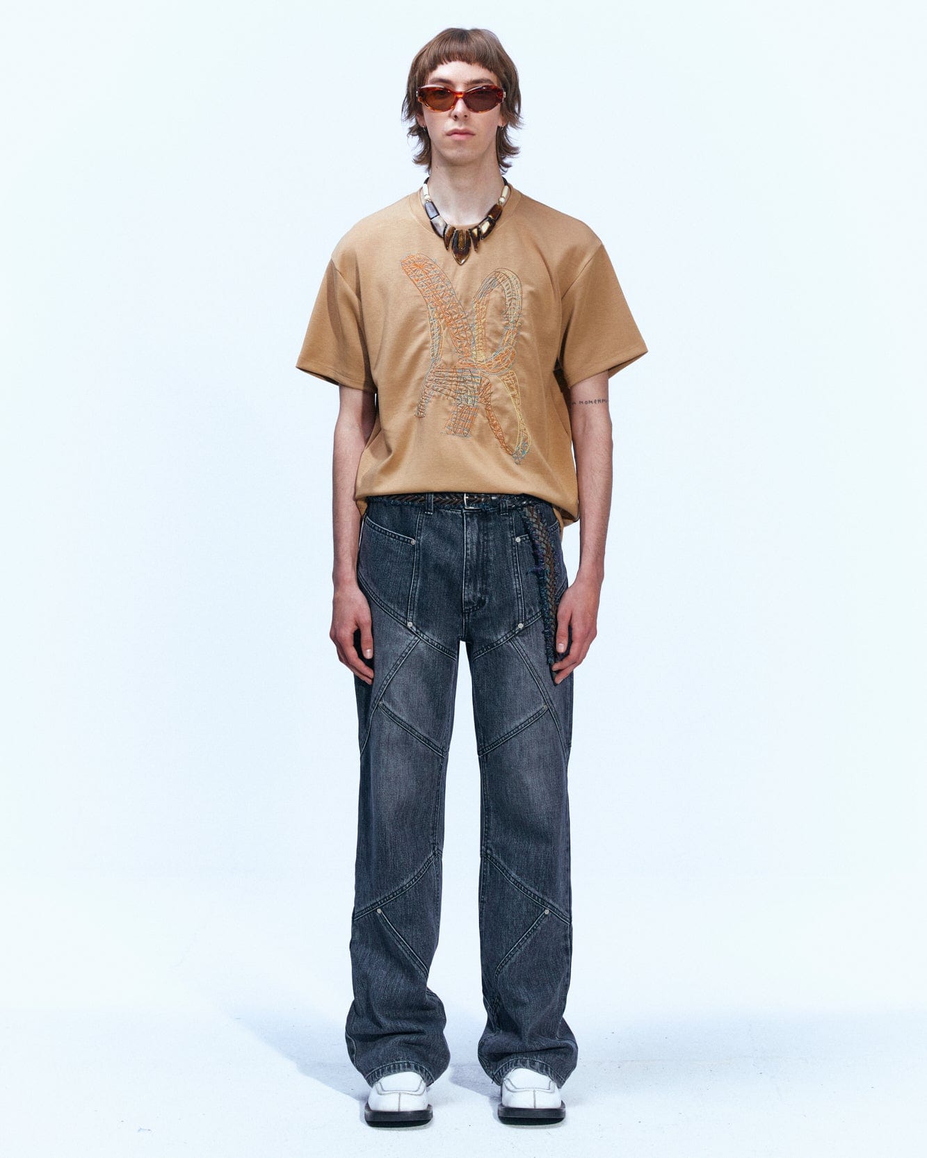Andersson Bell (ESSENTIAL) UNISEX NEW AB LOGO EMBROIDERY T-SHIRTS atb903u(BEIGE)