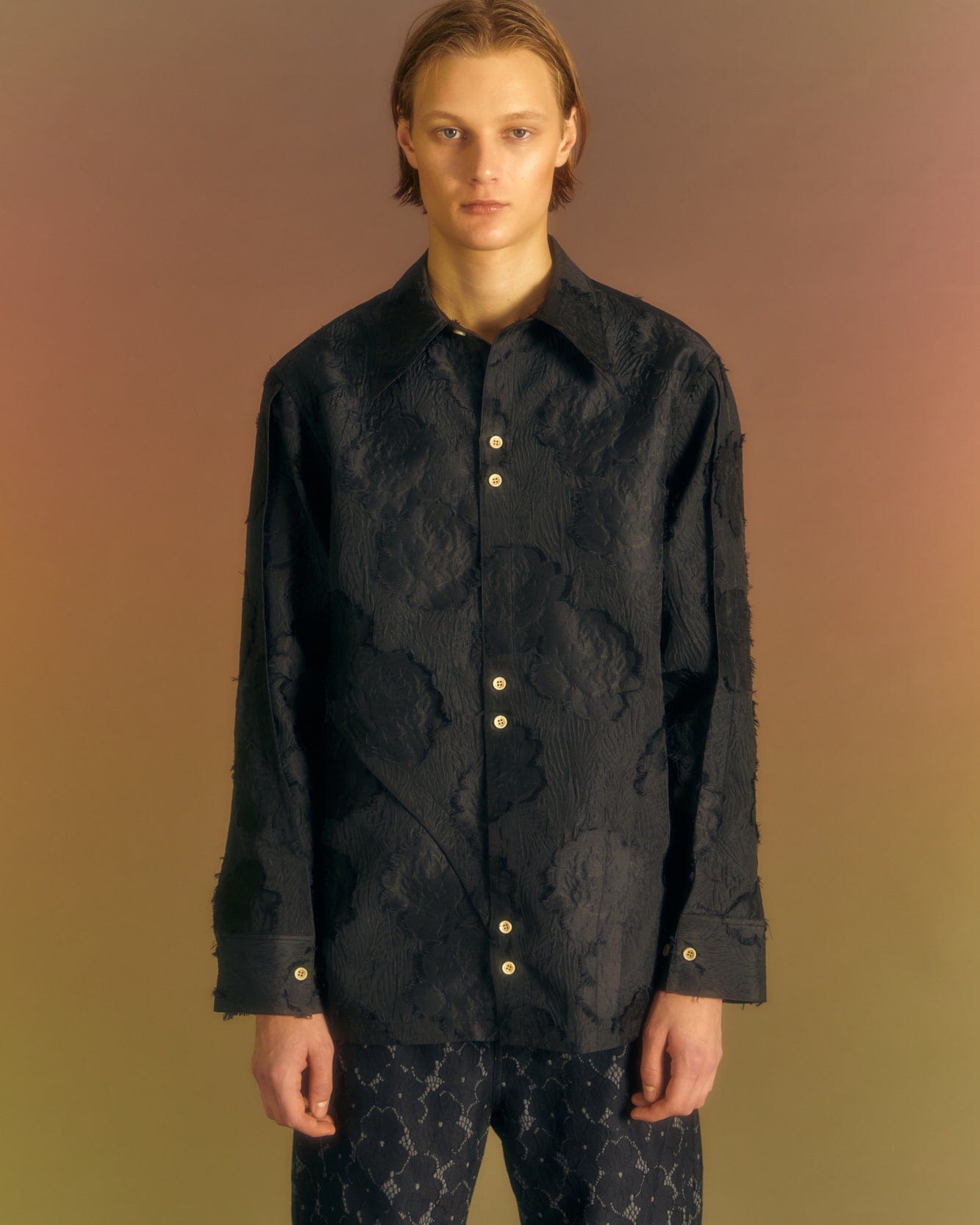 Andersson Bell FLOWER EMBROIDERY SHIRTS atb1026m(BLACK)