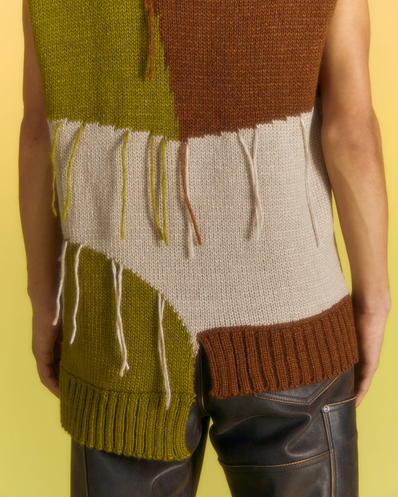 Andersson Bell FREAK ADSB WOOL VEST atb1029m(BROWN)