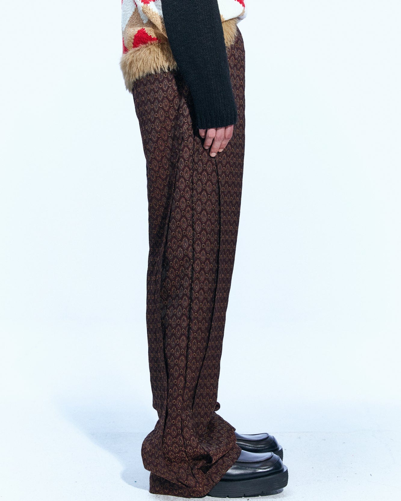 Andersson Bell MAKENI JACQUARD TRACK PANTS apa590m(BROWN)