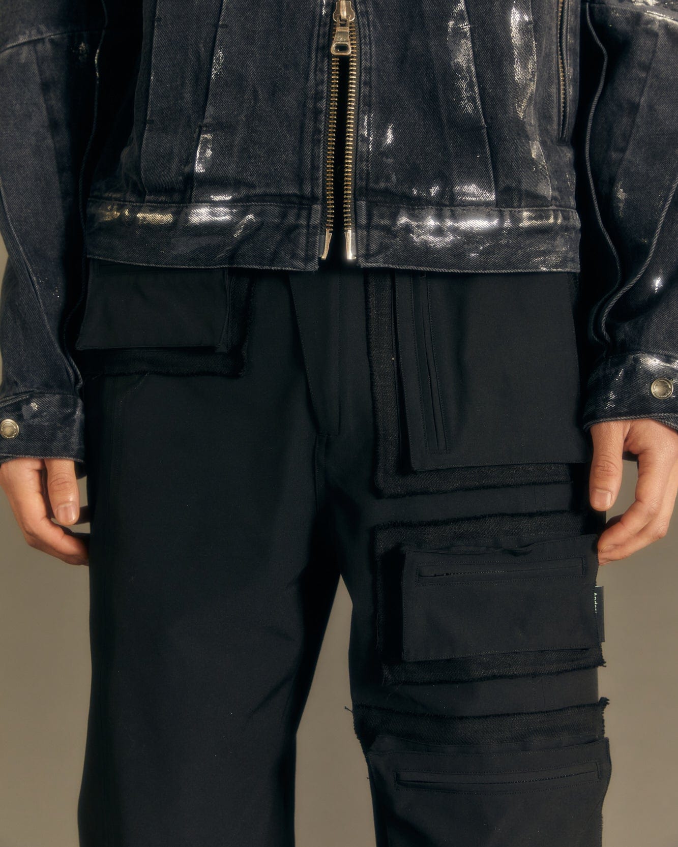 Andersson Bell RAW EDGE MULTI-POCKET PANTS apa681m(BLACK)
