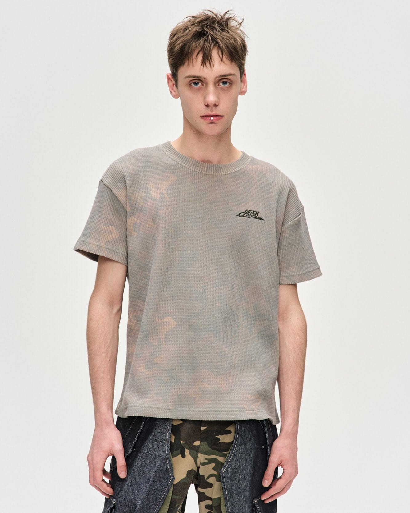 Andersson Bell UNISEX CAMOUFLAGE WAFFLE T-SHIRTS atb1087u(SAND)