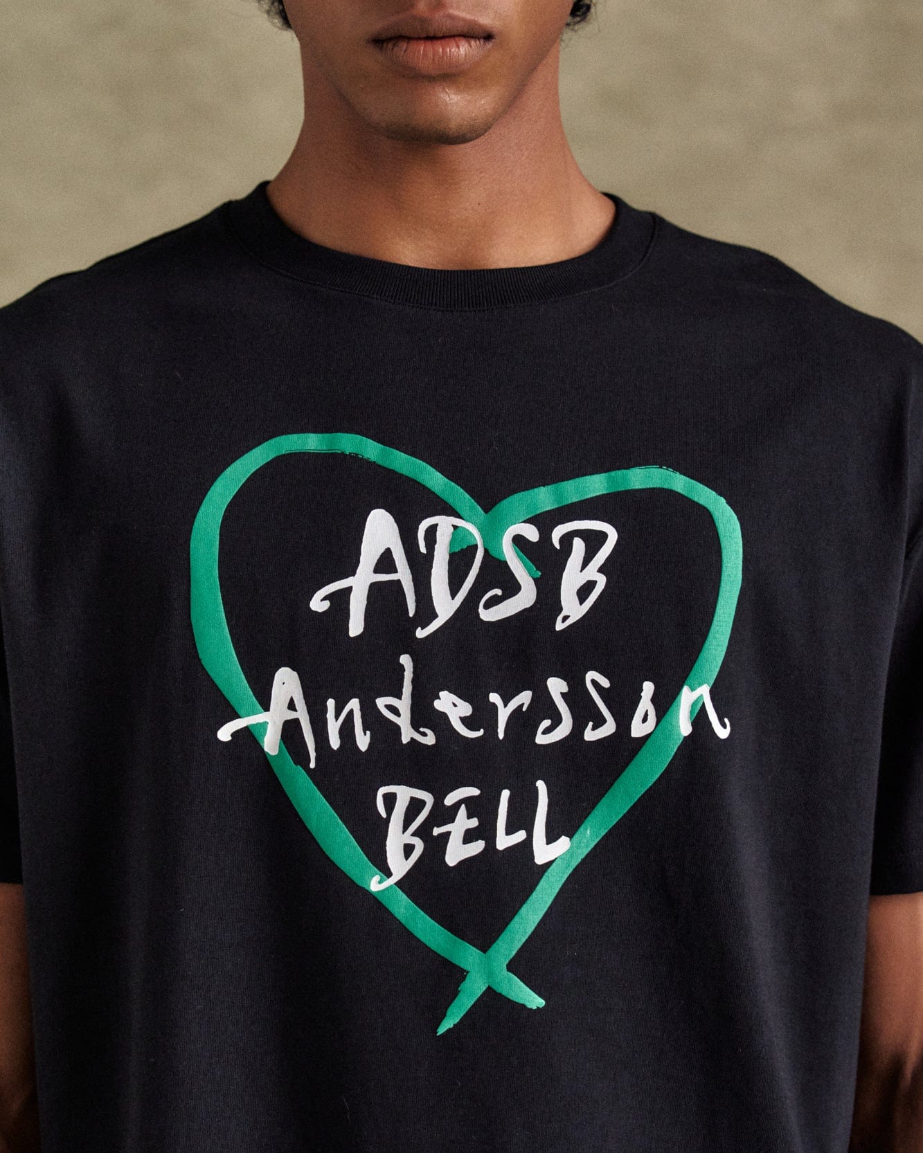 Andersson Bell UNISEX HEART KELLY LOGO T-SHIRTS atb1290u(BLACK)