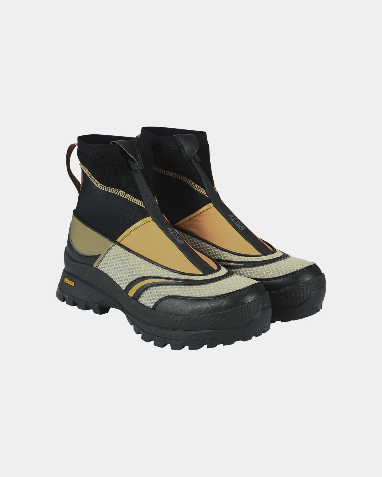 UNISEX MATTIO ZIP-UP TRAINER aaa387u(KHAKI) – Andersson Bell