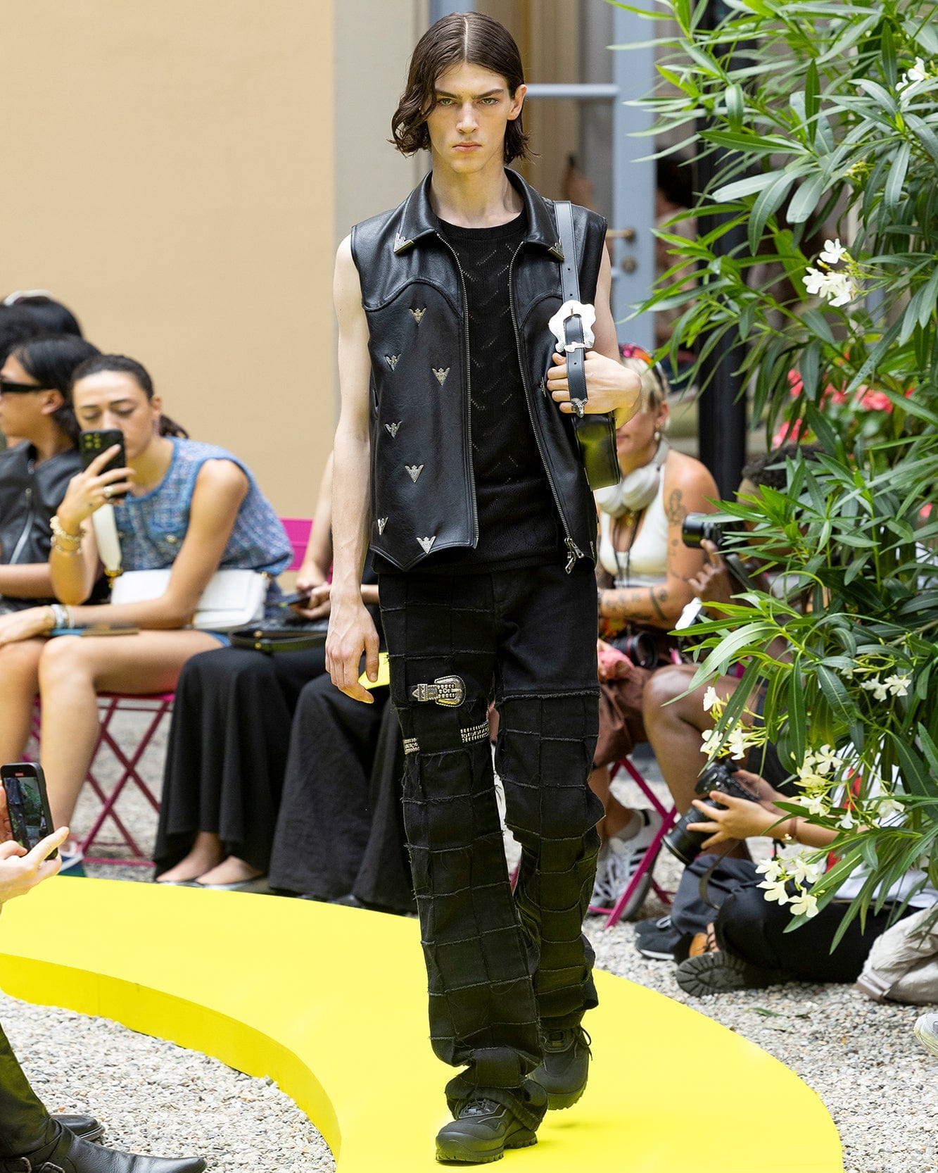 [牛革100%] ANDERSSON BELL
レザーライダージャケット Andersson Bell Faux-Leather Double Knee Shorts in Brown | FWRD