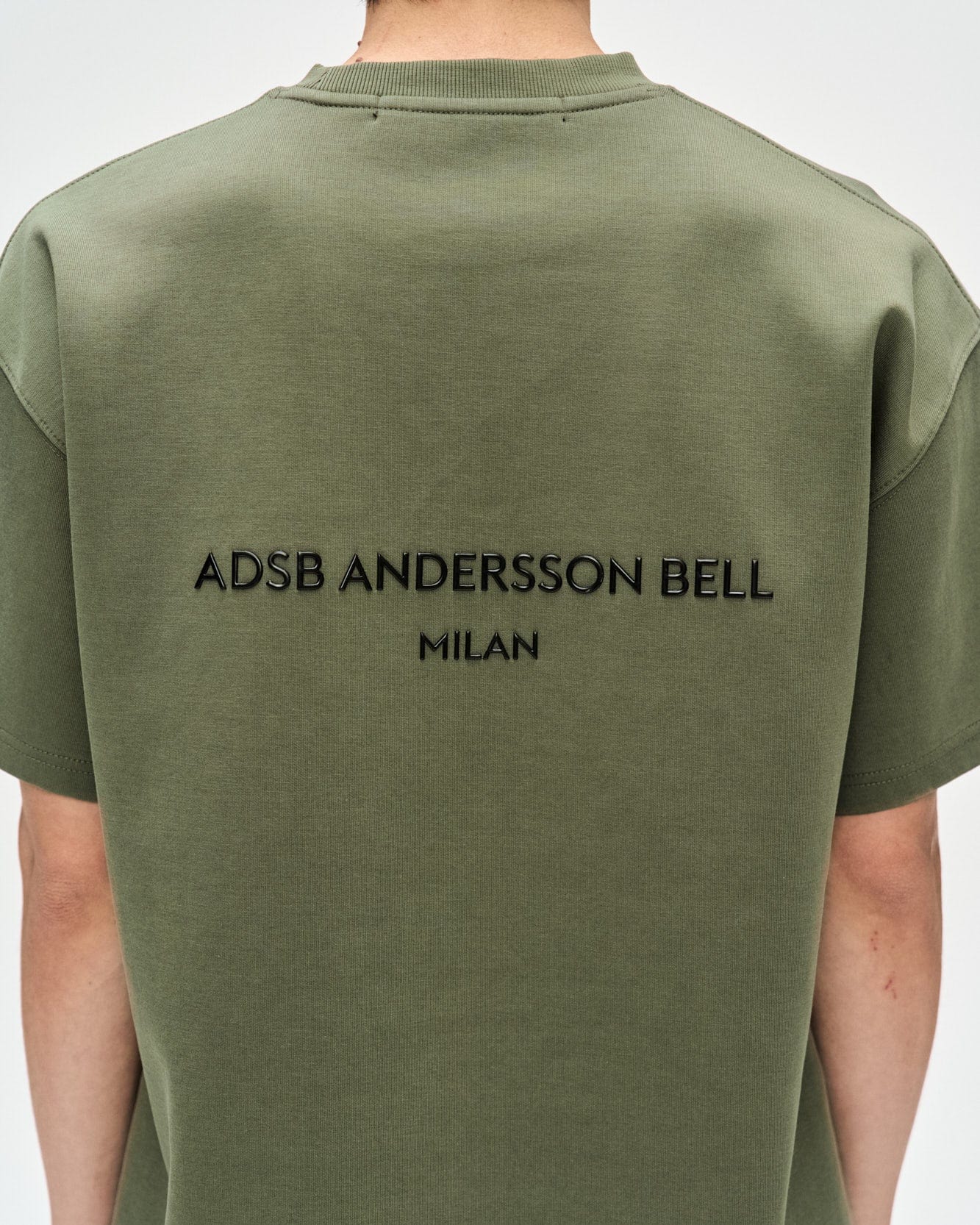 Andersson Bell UNISEX STOOL PATCH LOGO T-SHIRTS atb1230u(KHAKI)