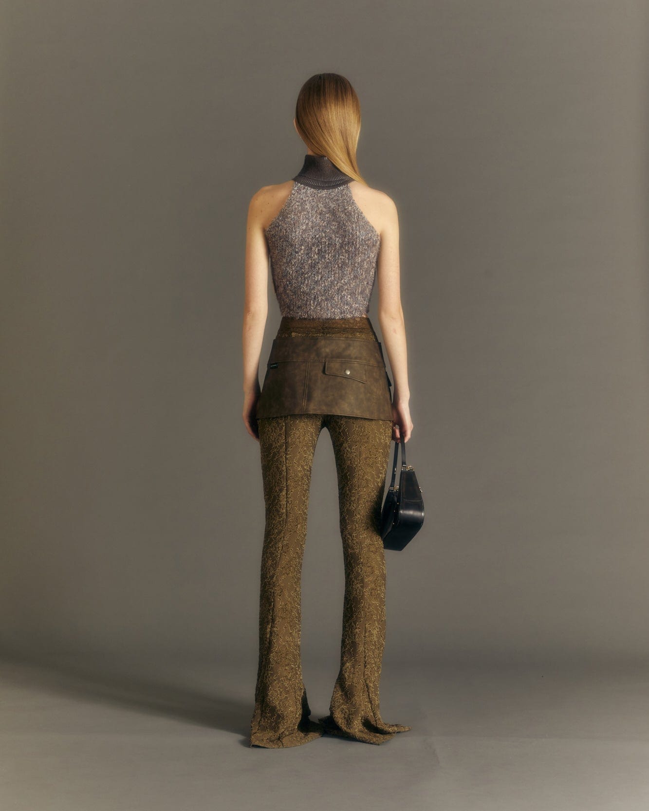 Andersson Bell (WOMEN) FLUFFY SLEEVELESS KNIT TOP atb983w(BROWN)