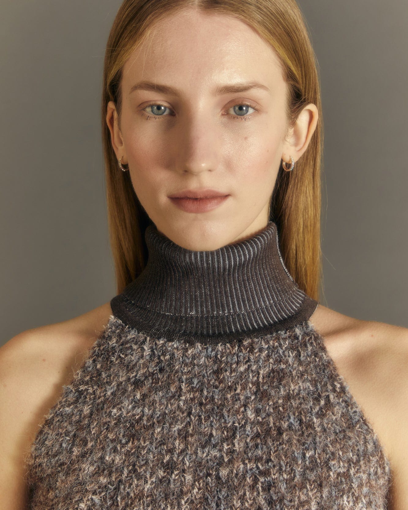 Andersson Bell (WOMEN) FLUFFY SLEEVELESS KNIT TOP atb983w(BROWN)