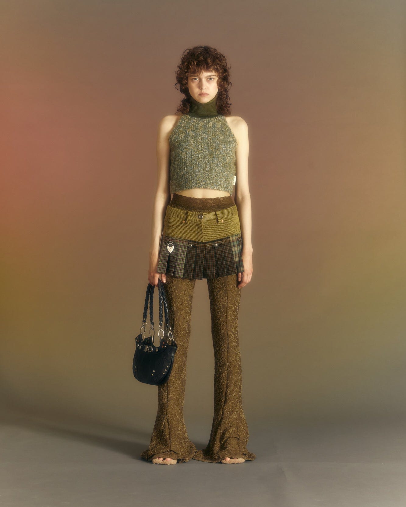 Andersson Bell (WOMEN) FLUFFY SLEEVELESS KNIT TOP atb983w(KHAKI)