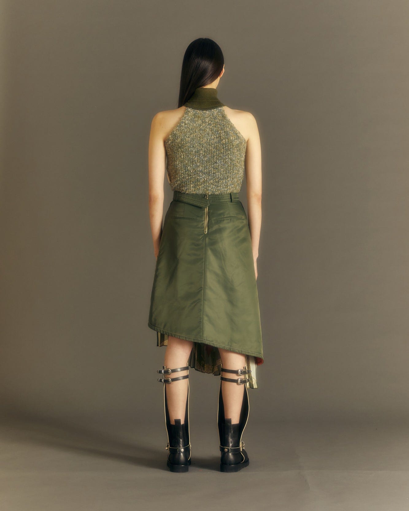 Andersson Bell (WOMEN) FLUFFY SLEEVELESS KNIT TOP atb983w(KHAKI)