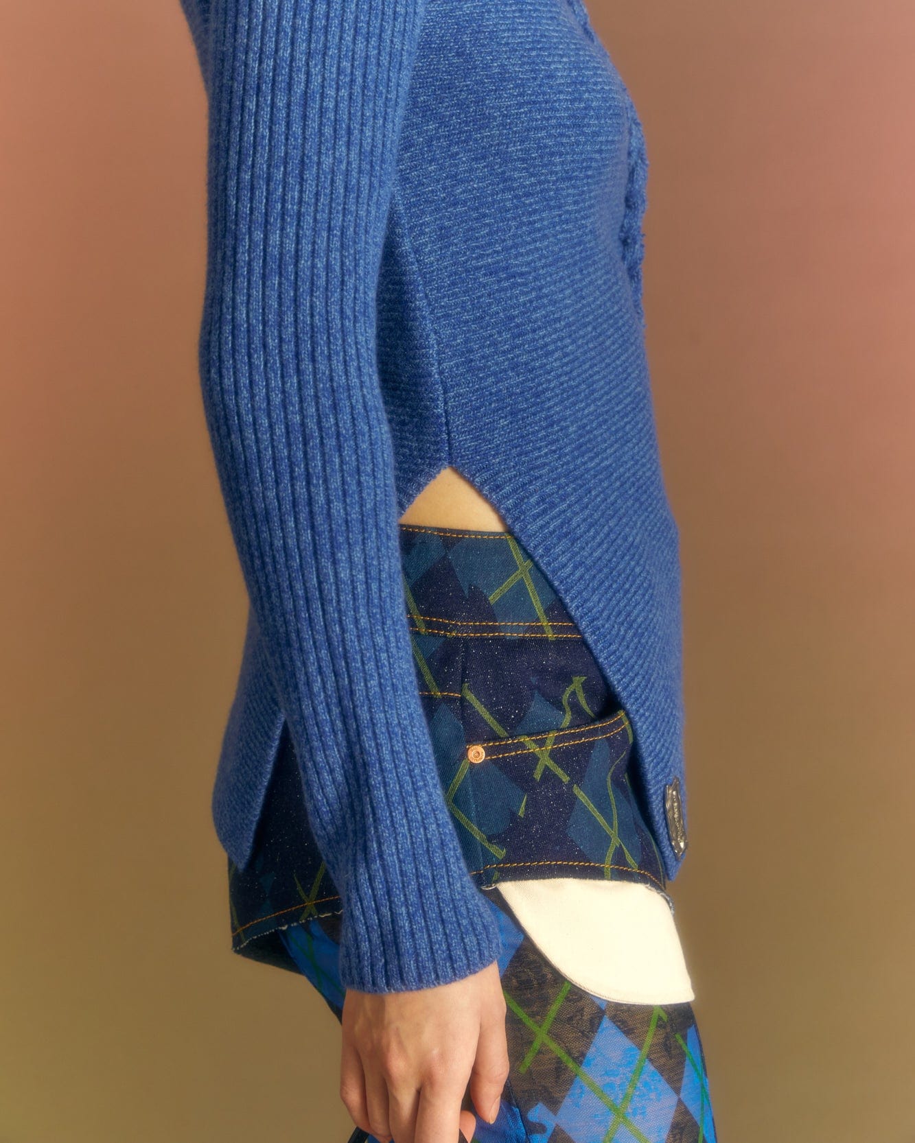 Andersson Bell (WOMEN) HAND TWIST ASYMMETRIC KNIT TOP atb985w(MELANGE BLUE)