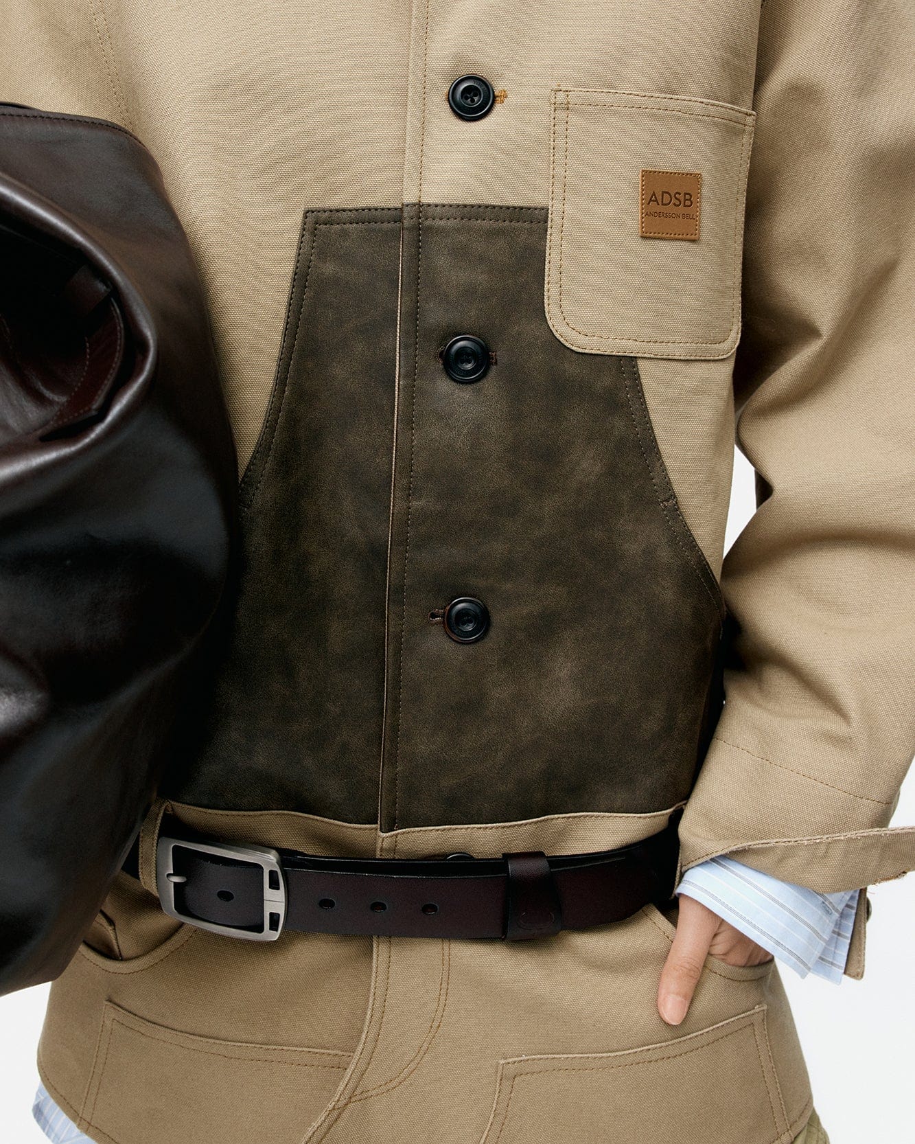 기타 CARPENTER SHORTS INSERTED COAT awa720w(BEIGE)