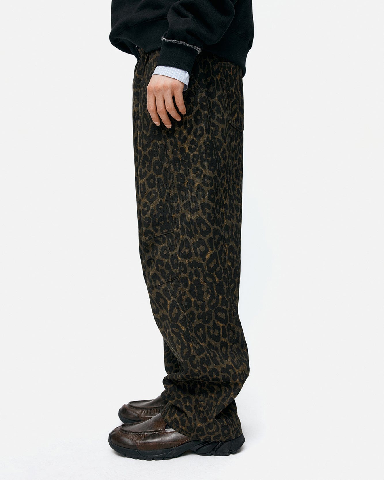 기타 CROSSOVER CARPENTER WIDE-LEG JEANS apa836m(KHAKI)