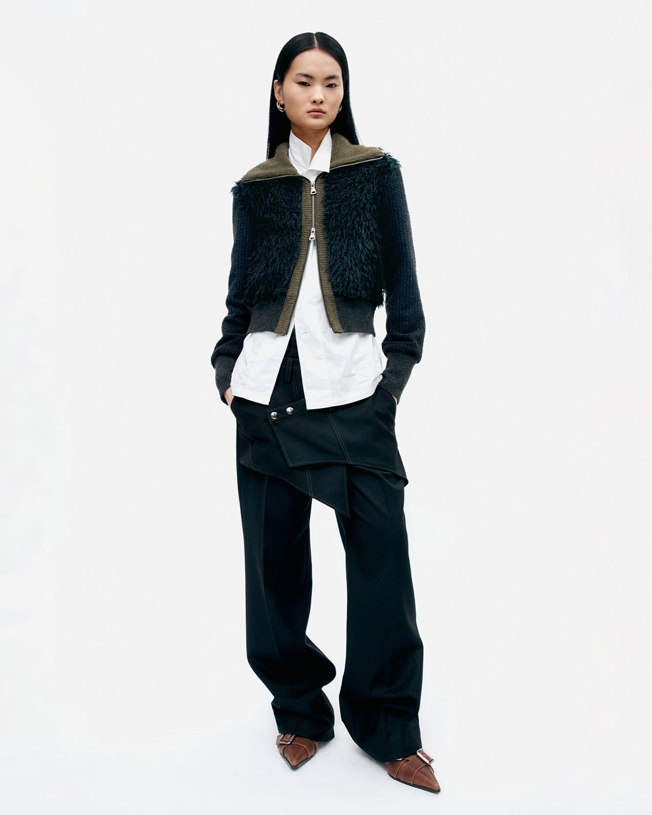 기타 CROSSOVER WRAP TAILORED TROUSER apa862w(BLACK)