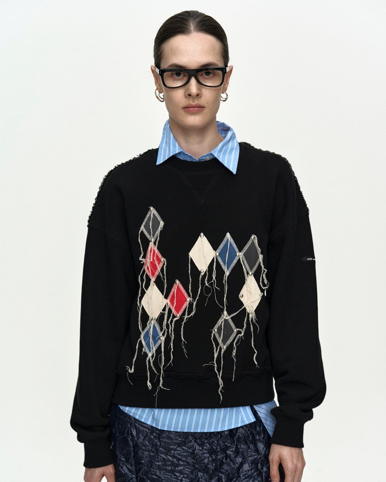 トップス Anderssonbell DELLA INTARSIA CREW SW Andersson Bell Black & Red Stripe Crew-Neck Sweater Andersson Bell