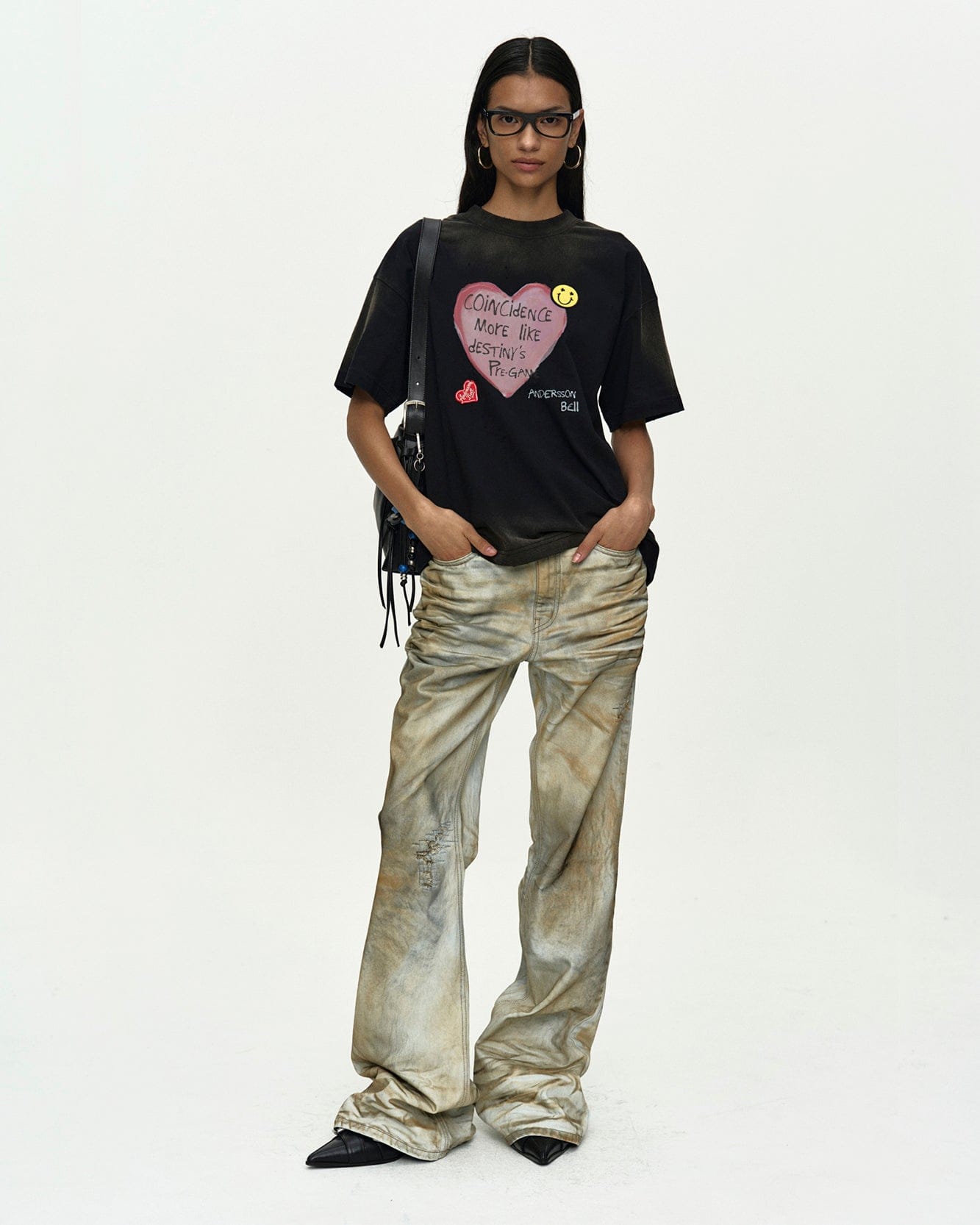 ESSENTIAL) UNISEX SPRAY WASHED HEART MESSAGE T-SHIRT atb1432u