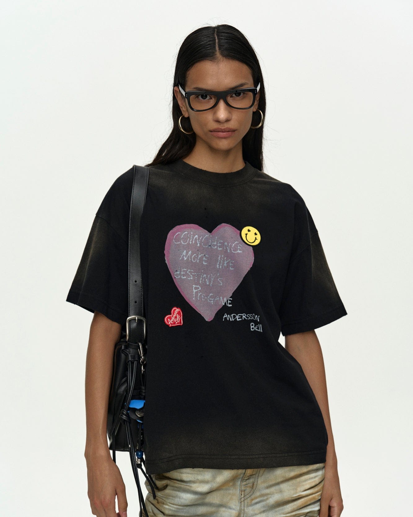 ESSENTIAL) UNISEX SPRAY WASHED HEART MESSAGE T-SHIRT atb1432u
