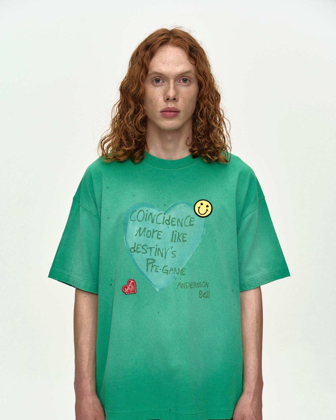 ESSENTIAL) UNISEX SPRAY WASHED HEART MESSAGE T-SHIRT atb1432u