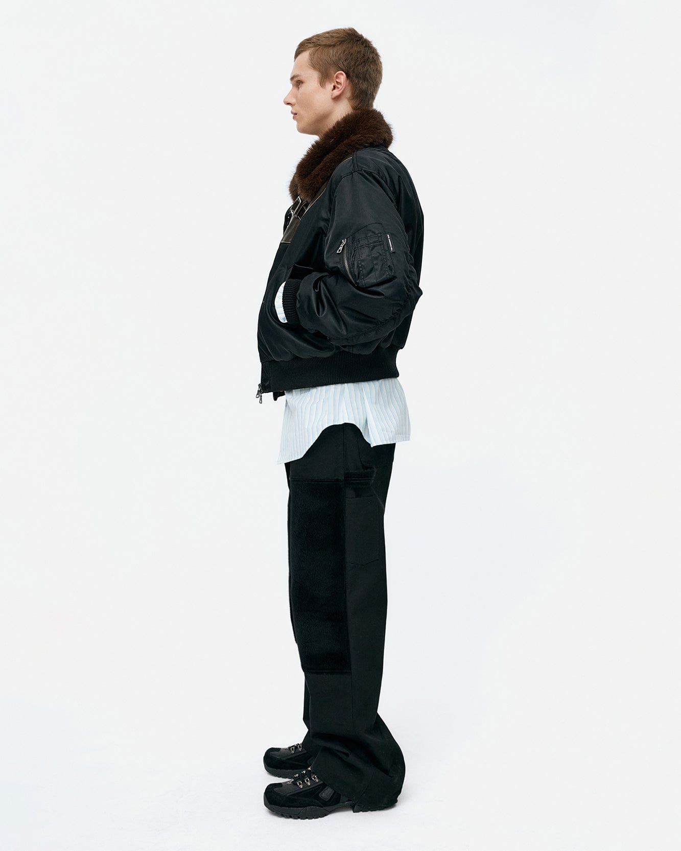 기타 FAUX PONY HAIR LEATHER CARPENTER WIDE-LEG JEANS apa855m(BLACK)