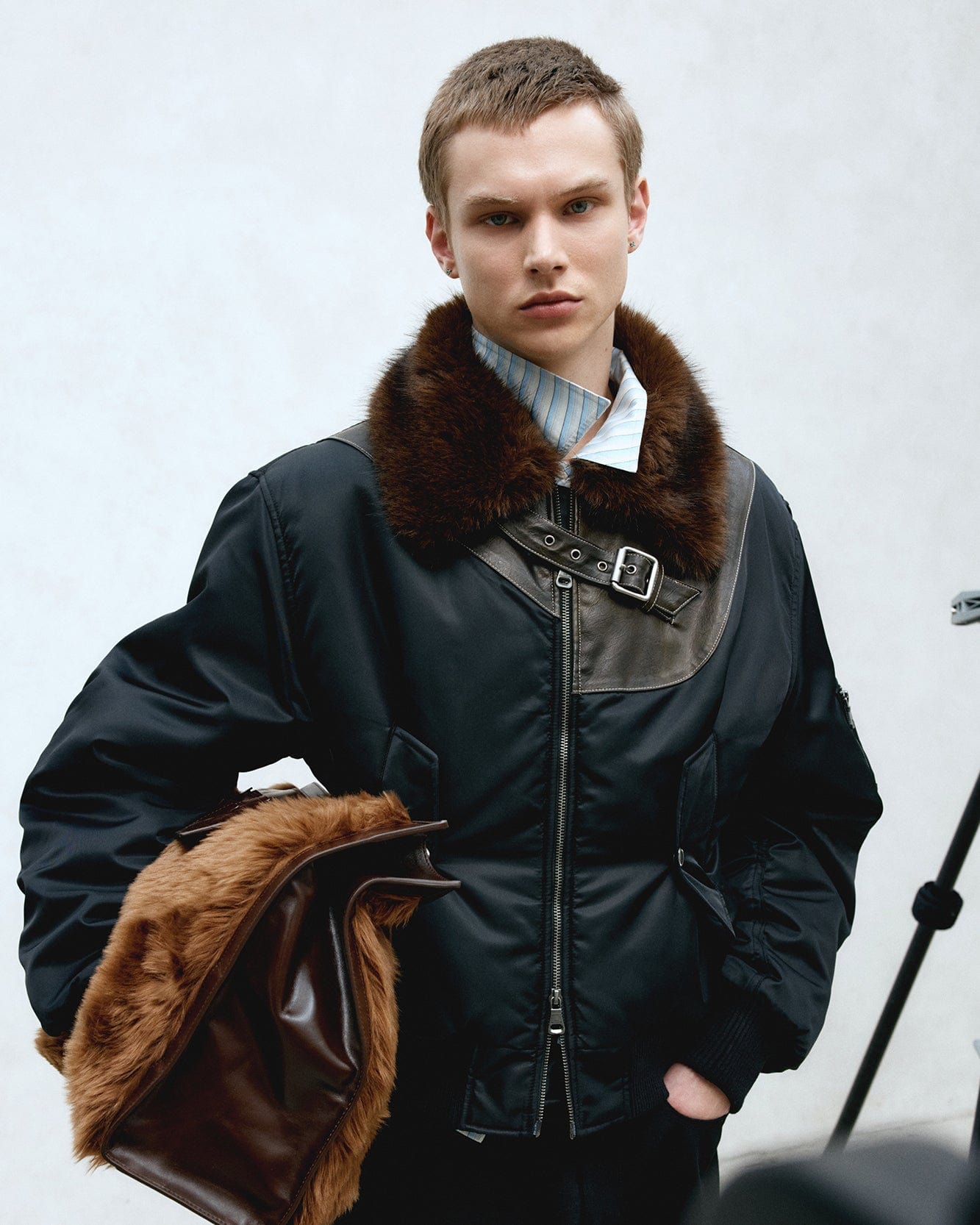 FUR COLLAR LEATHER PATCH MA-1 BOMBER awa736u(BLACK)