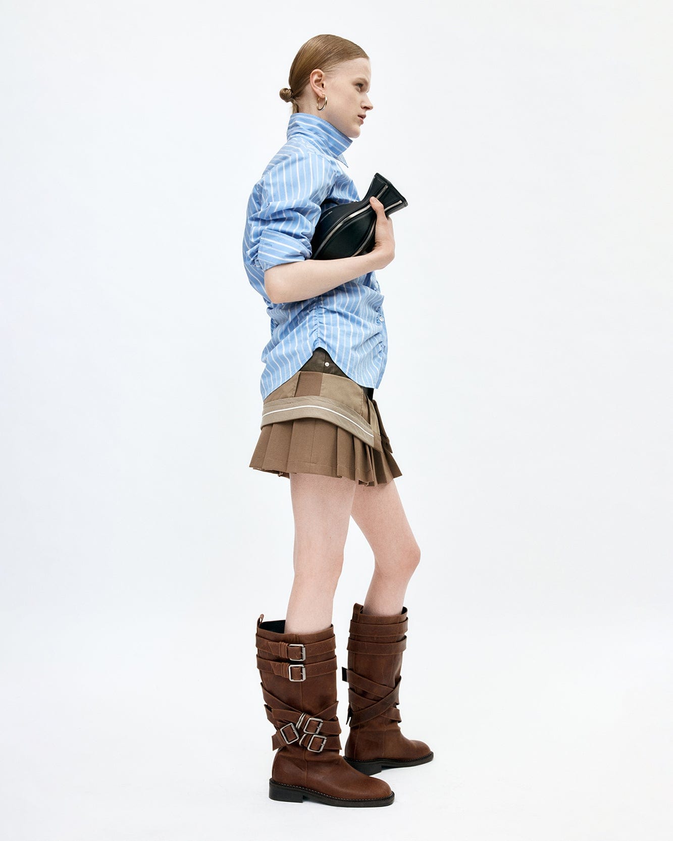 기타 INSIDE OUT PLEATS SKIRT apa845w(BEIGE)
