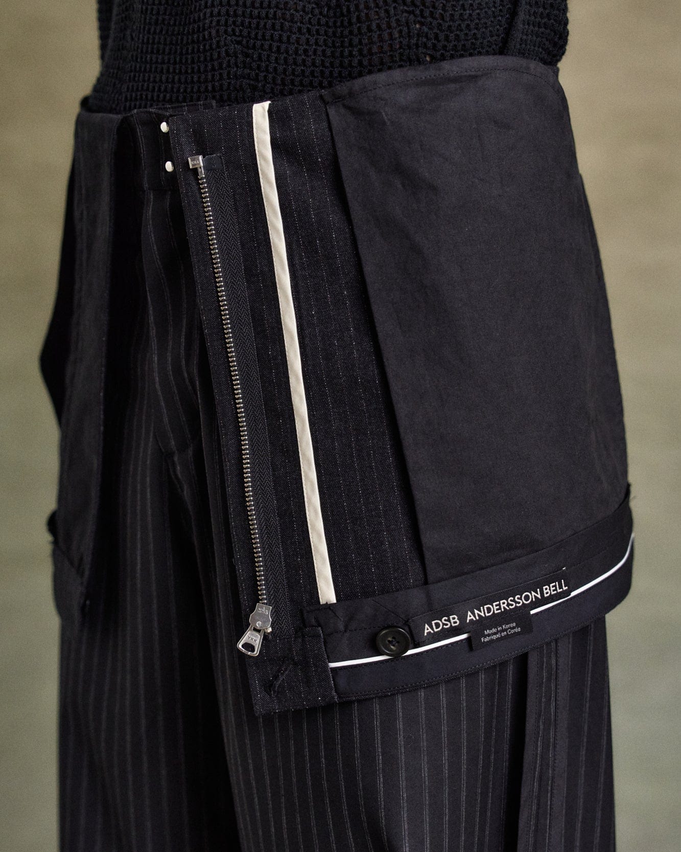 기타 INSIDE OUT STRIPE TROUSERS apa813m(BLACK)