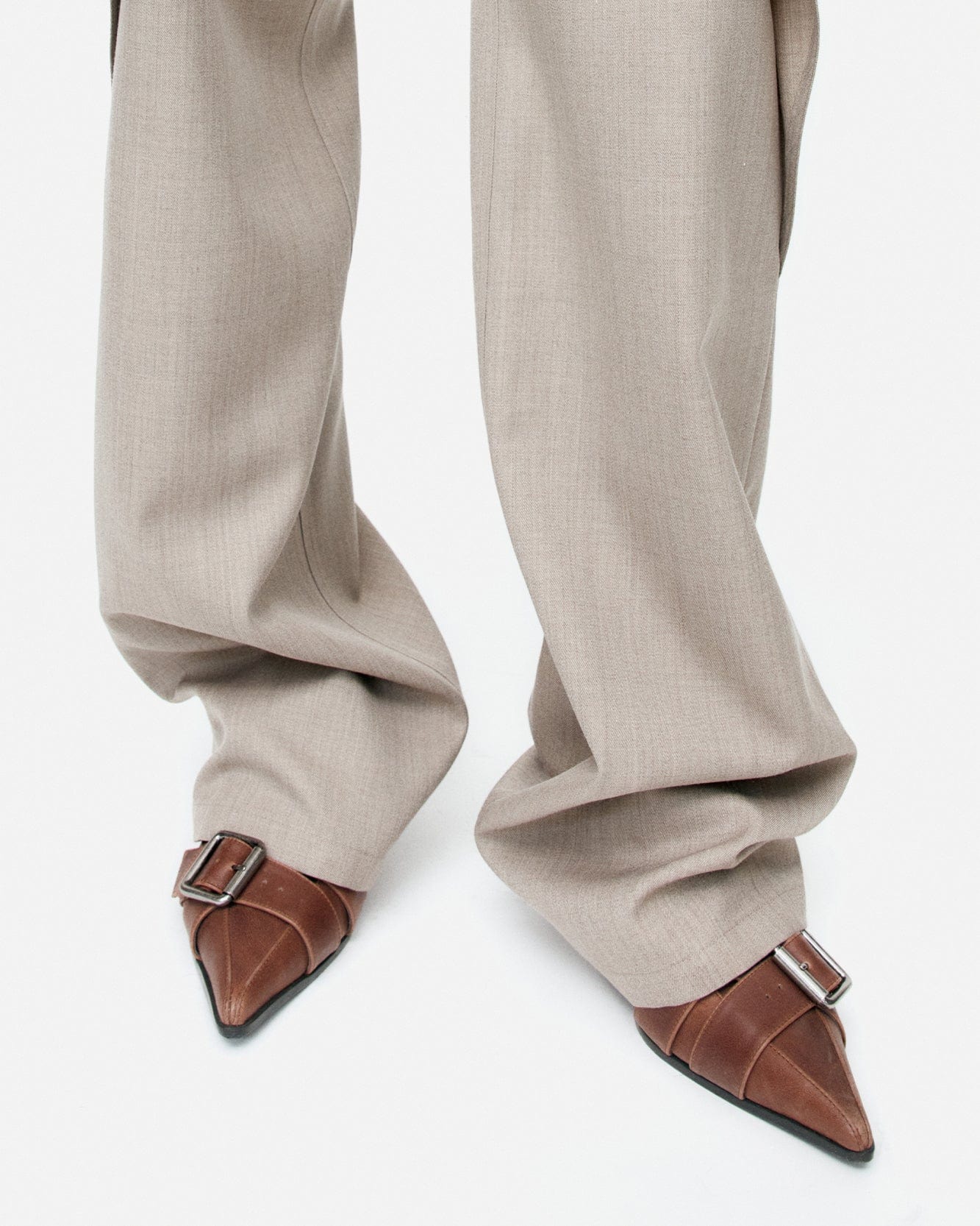 기타 LAYERED STRAP MULE aaa486w(BROWN)