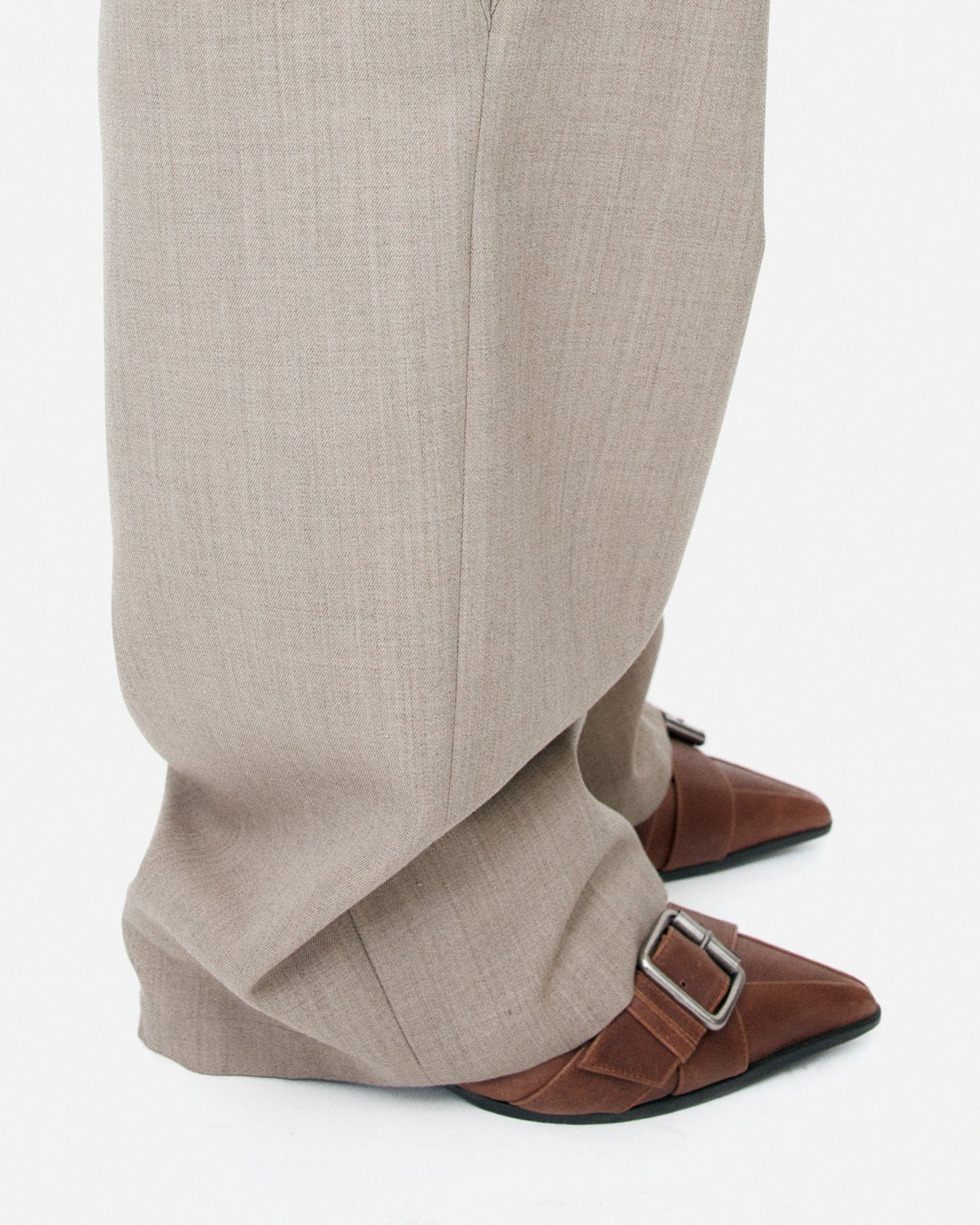 기타 LAYERED STRAP MULE aaa486w(BROWN)