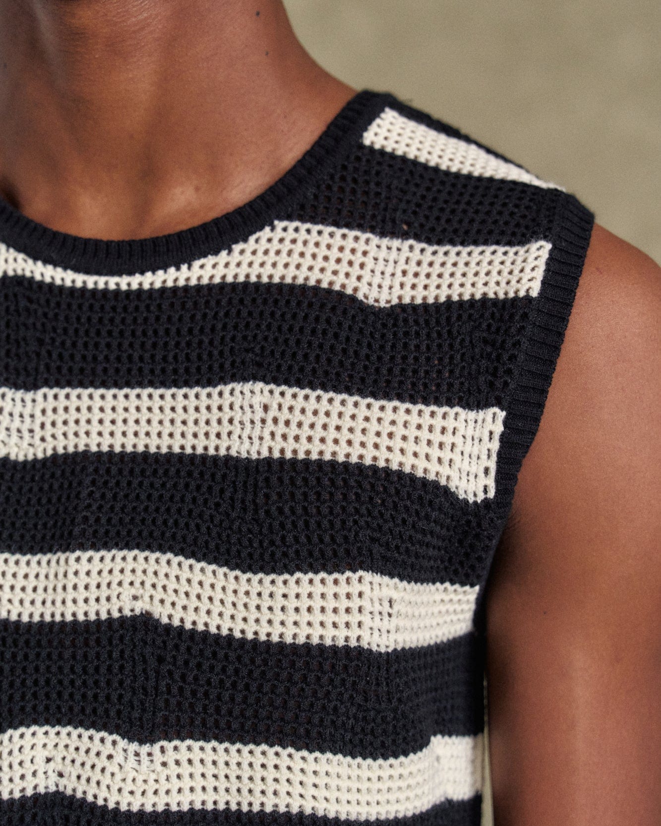 기타 NET DAMAGED SLEEVELESS atb1328m(BLACK/ECRU)