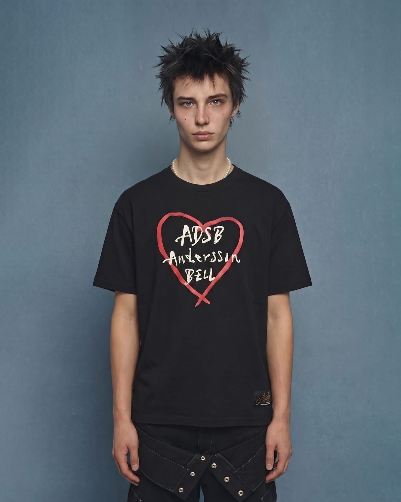 【新品・未使用】Andersson Bell T-shirt ANDERSSON BELL(アンダースンベル)のUNISEX GUITAR T-SHIRT BLACKの