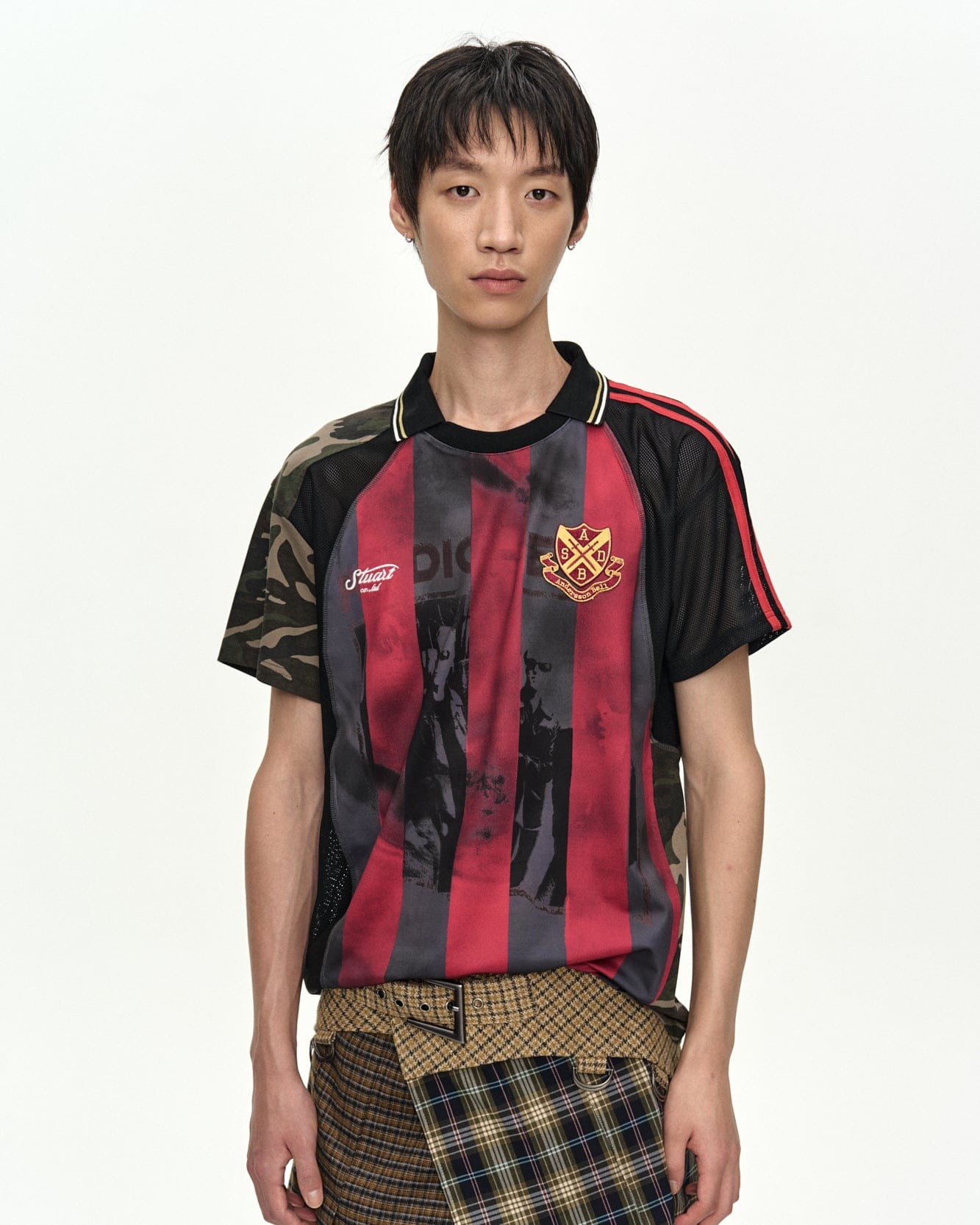 REWORKED FOOTBALL T-SHIRT atb1584m(BLACK/RED) – Andersson Bell