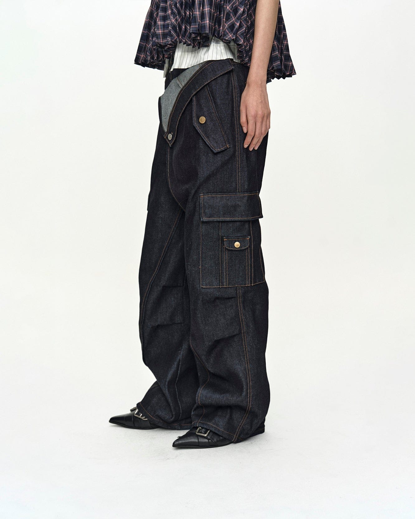 RESTOCK] RIGID TURNOVER CARGO JEANS apa879w(INDIGO) – Andersson Bell