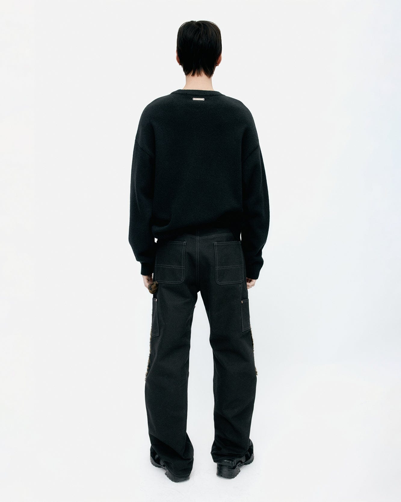 기타 UNISEX CASHMERE ROSE CREW-NECK SWEATER atb1372u(BLACK)