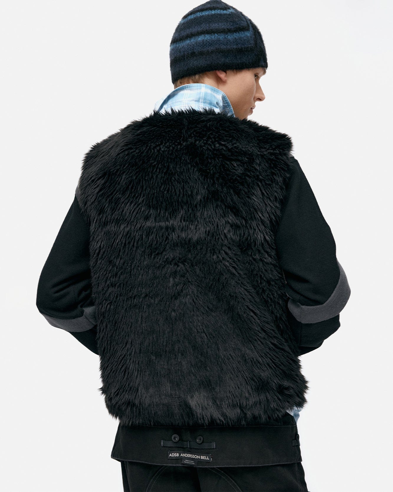 기타 UNISEX CURVED PLACKET REVERSIBLE FAUX-FUR VEST awa723u(BLACK)