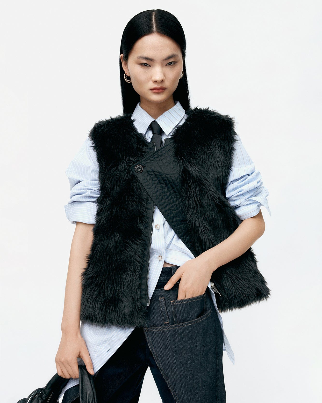 기타 UNISEX CURVED PLACKET REVERSIBLE FAUX-FUR VEST awa723u(BLACK)