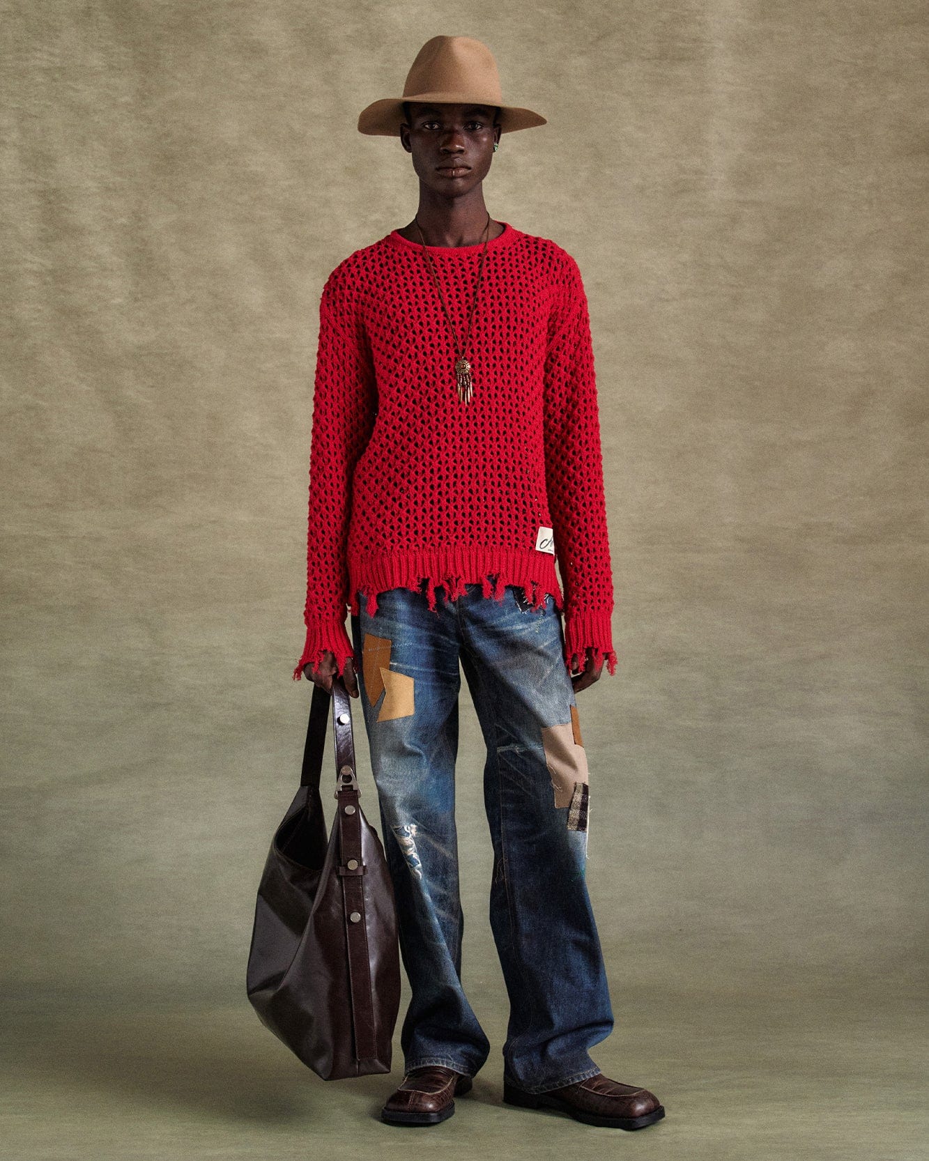 【Andersson Bell】 UNISEX DAMAGED BOATNECK SWEATER 2色 UNISEX DAMAGED BOATNECK SWEATER atb1240u(RED) – Andersson Bell